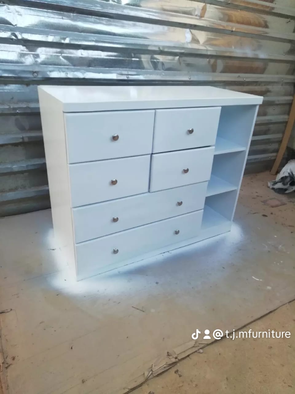 Chest of Drawer